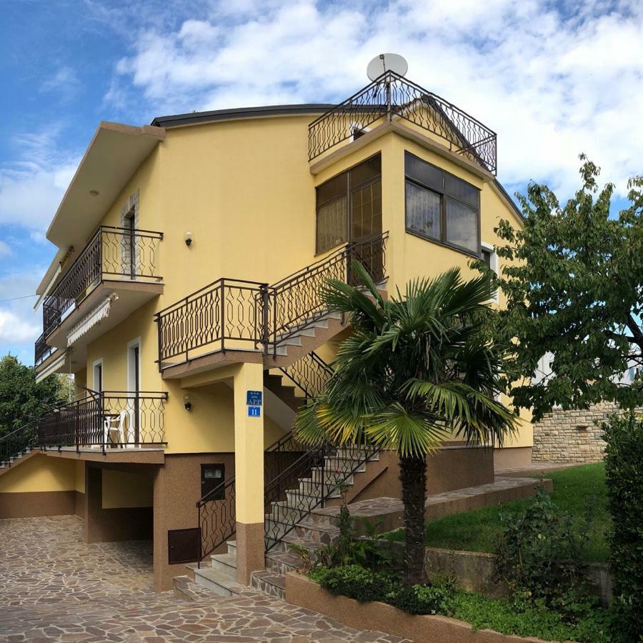 Mariella Hotel Basanija Exterior photo